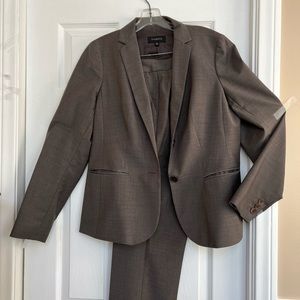 Talbots size 8 lightweight brown wool suit